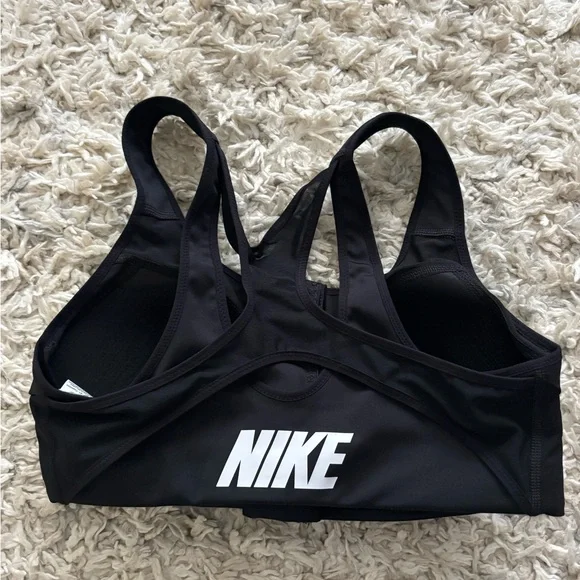 Nike Shape High-Support Sports Bra Medium - Picture 3 of 9